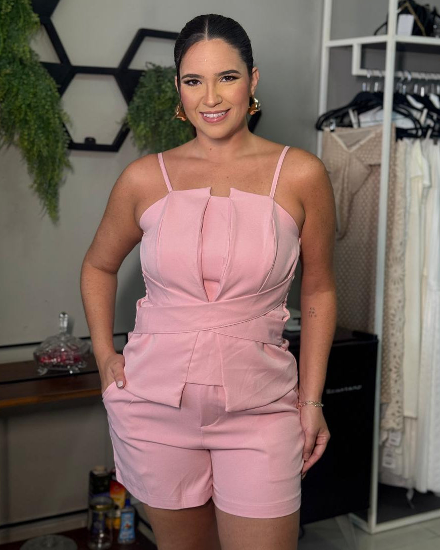 Conjunto Blusa Cruzada com Shorts